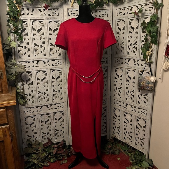 SCARLETT Daring dark red rose colored short sleeve semi formal maxi dress - Picture 5 of 11